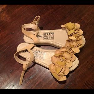 SUMMER Suede Yellow flower wedge Sandals